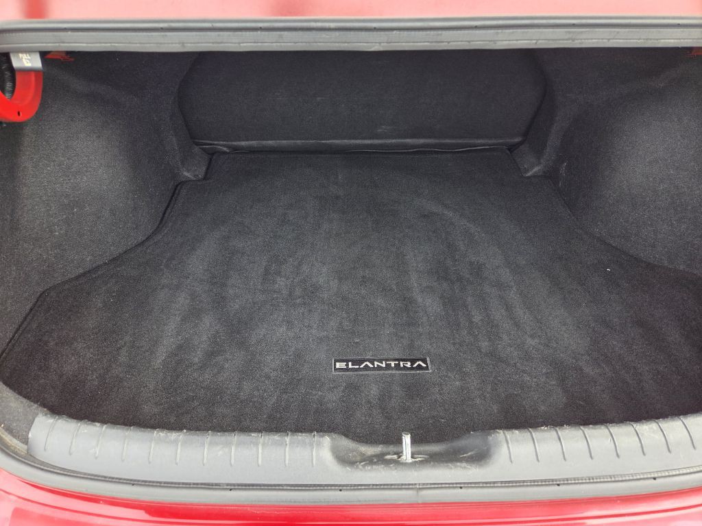 2022 Hyundai Elantra Image 38