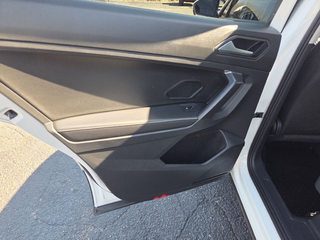 2022 Volkswagen Tiguan Image 34