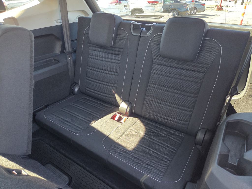 2022 Volkswagen Tiguan Image 38