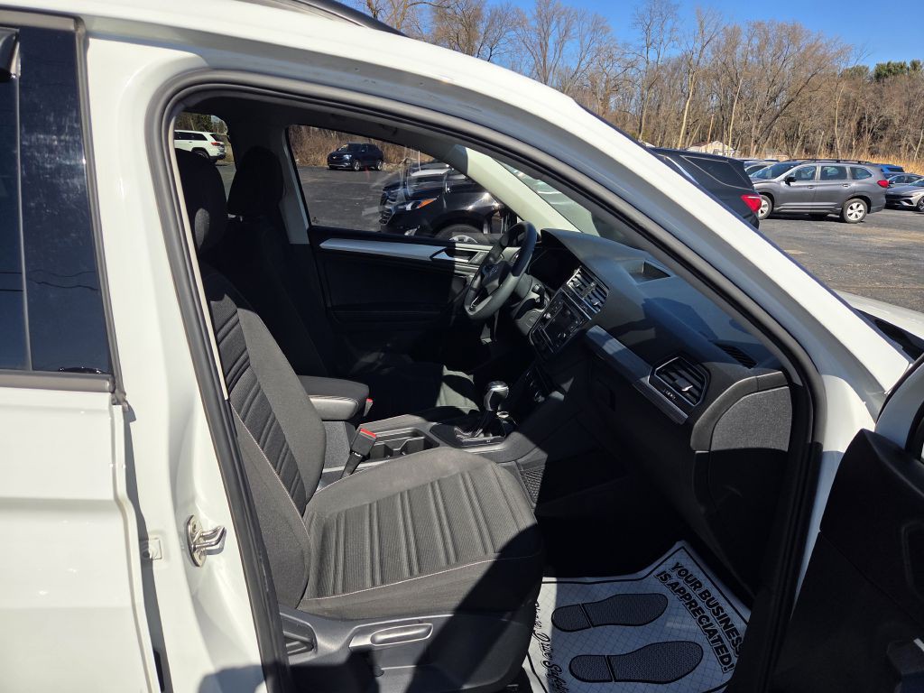 2022 Volkswagen Tiguan Image 43