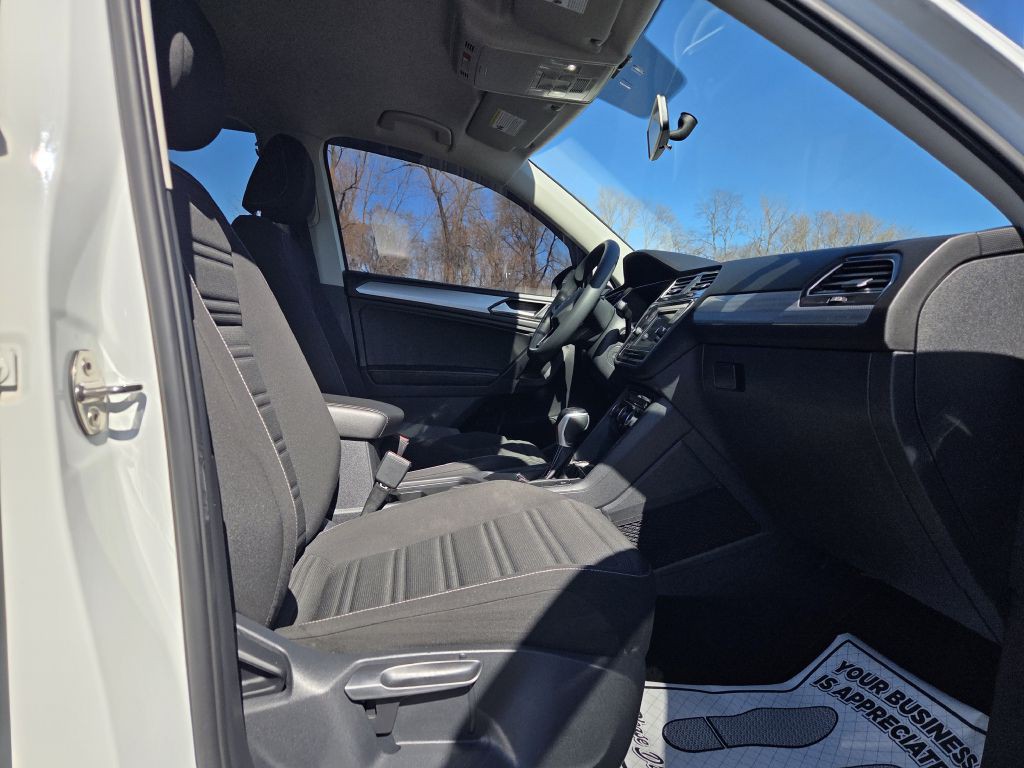 2022 Volkswagen Tiguan Image 44
