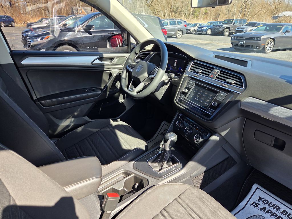 2022 Volkswagen Tiguan Image 45