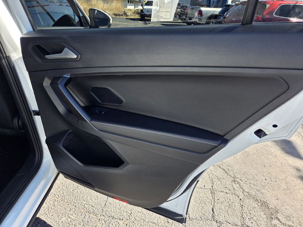 2022 Volkswagen Tiguan Image 46