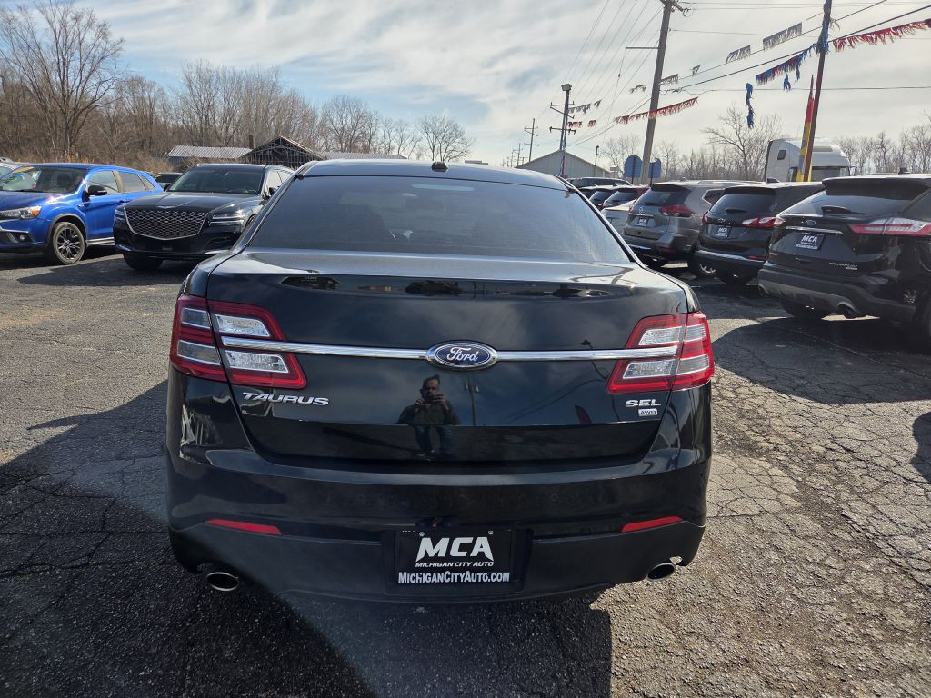 2016 Ford Taurus Image 8