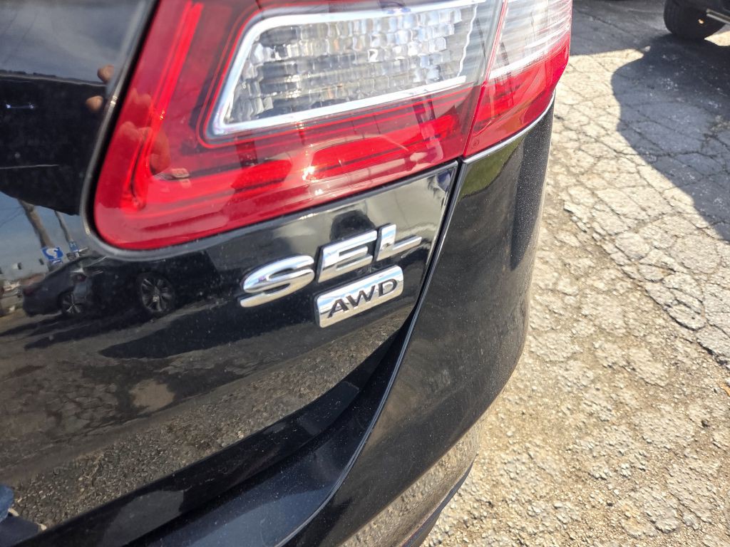 2016 Ford Taurus Image 10