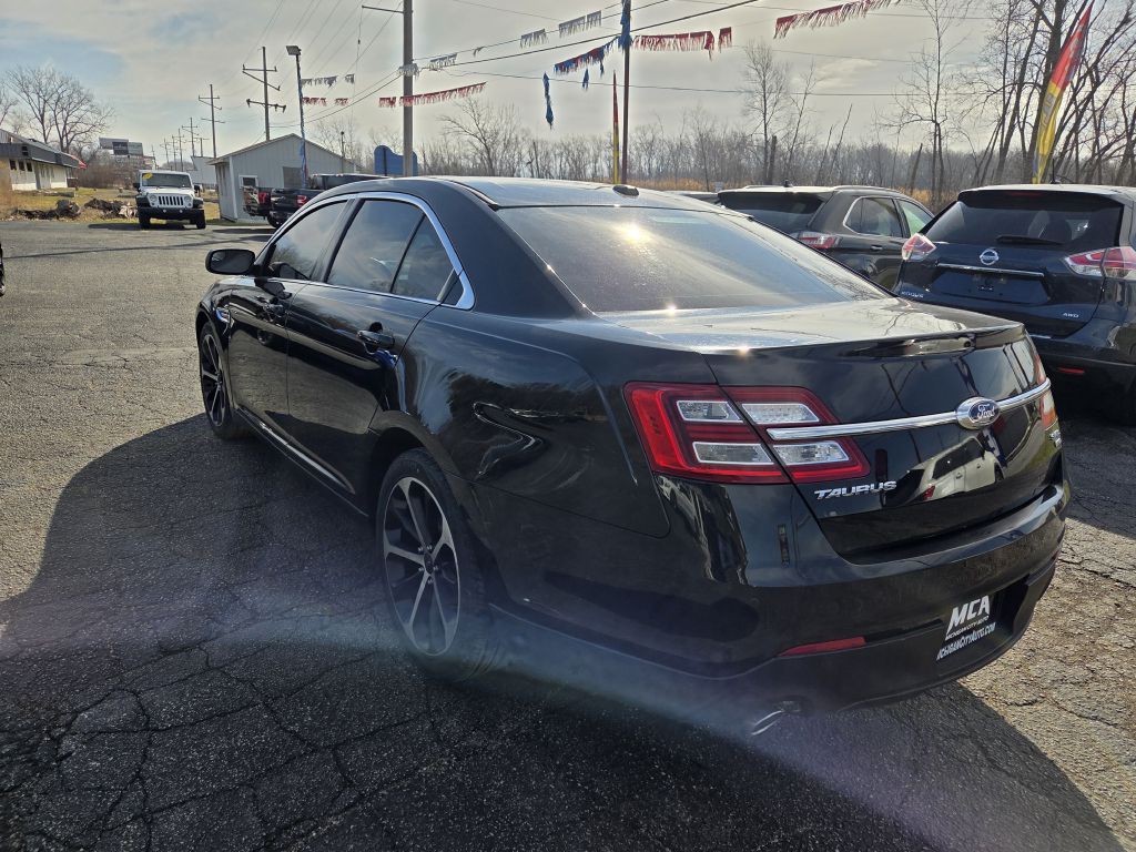 2016 Ford Taurus Image 11