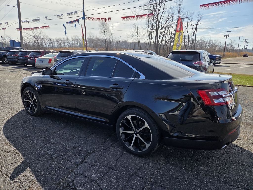 2016 Ford Taurus Image 12
