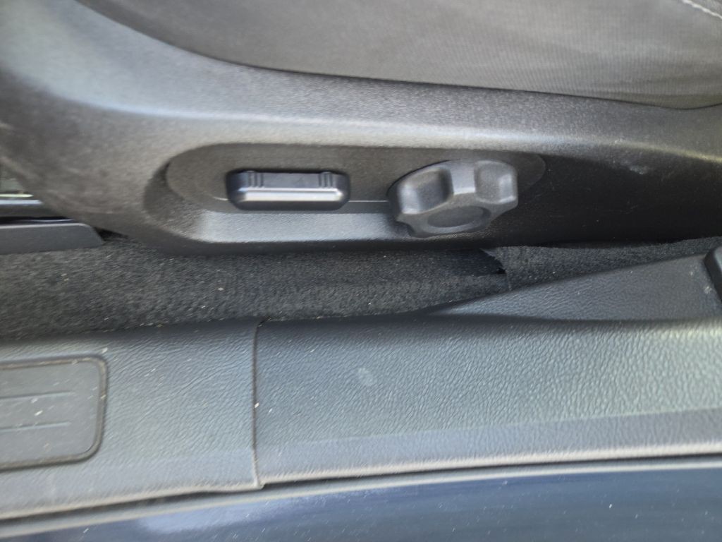 2016 Ford Taurus Image 23