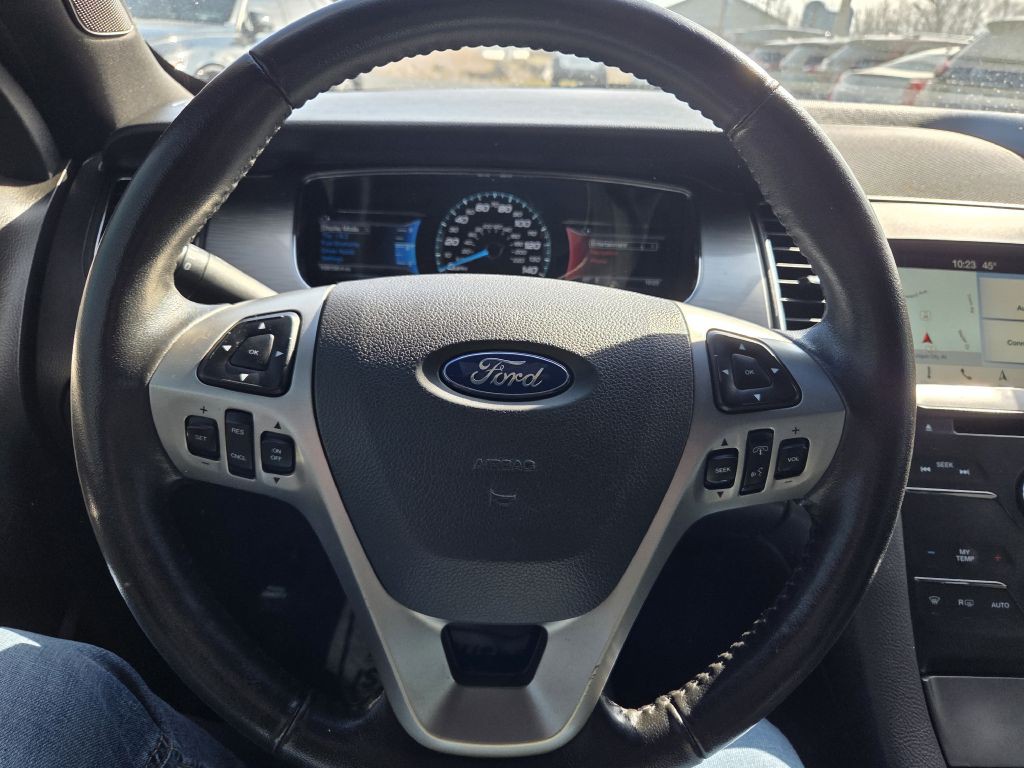 2016 Ford Taurus Image 29