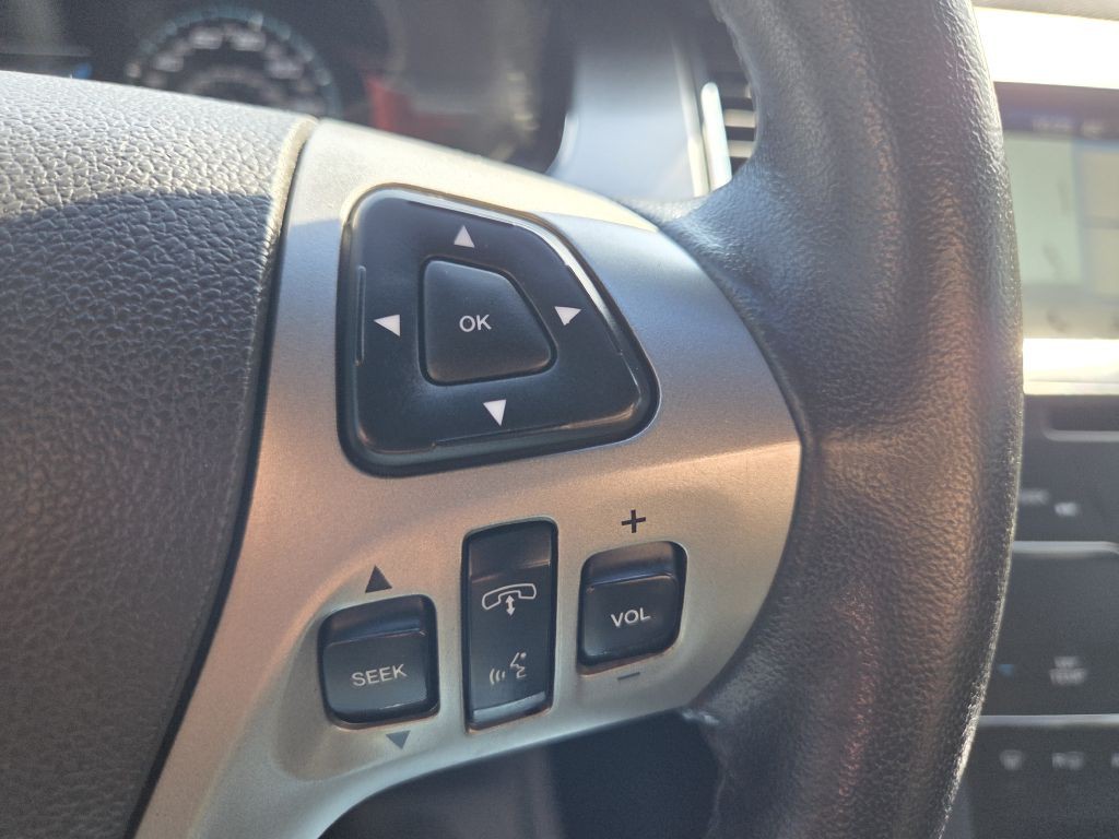 2016 Ford Taurus Image 30