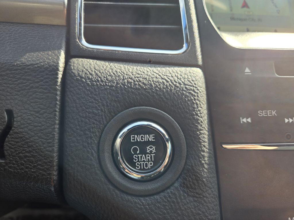 2016 Ford Taurus Image 32