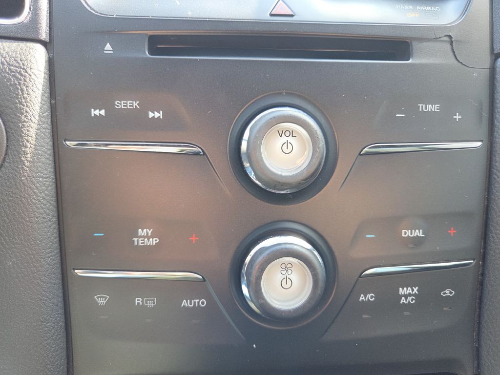 2016 Ford Taurus Image 34