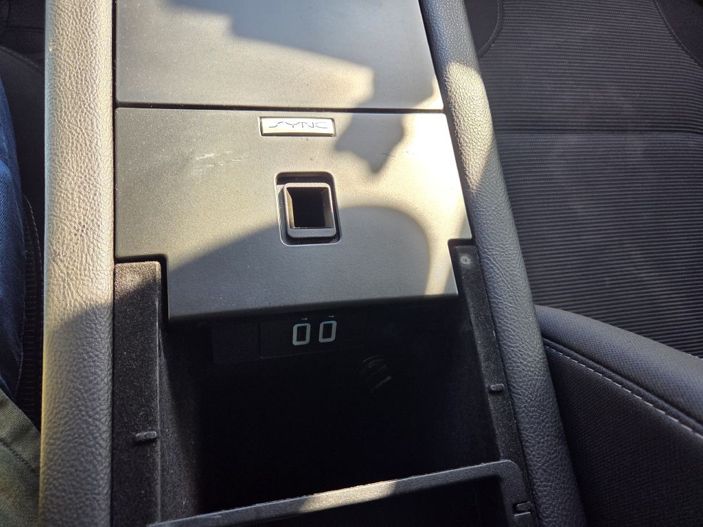 2016 Ford Taurus Image 36