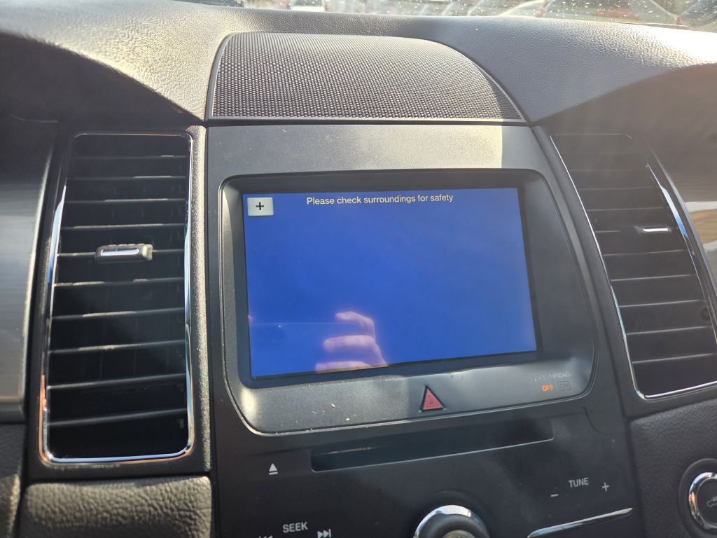 2016 Ford Taurus Image 39