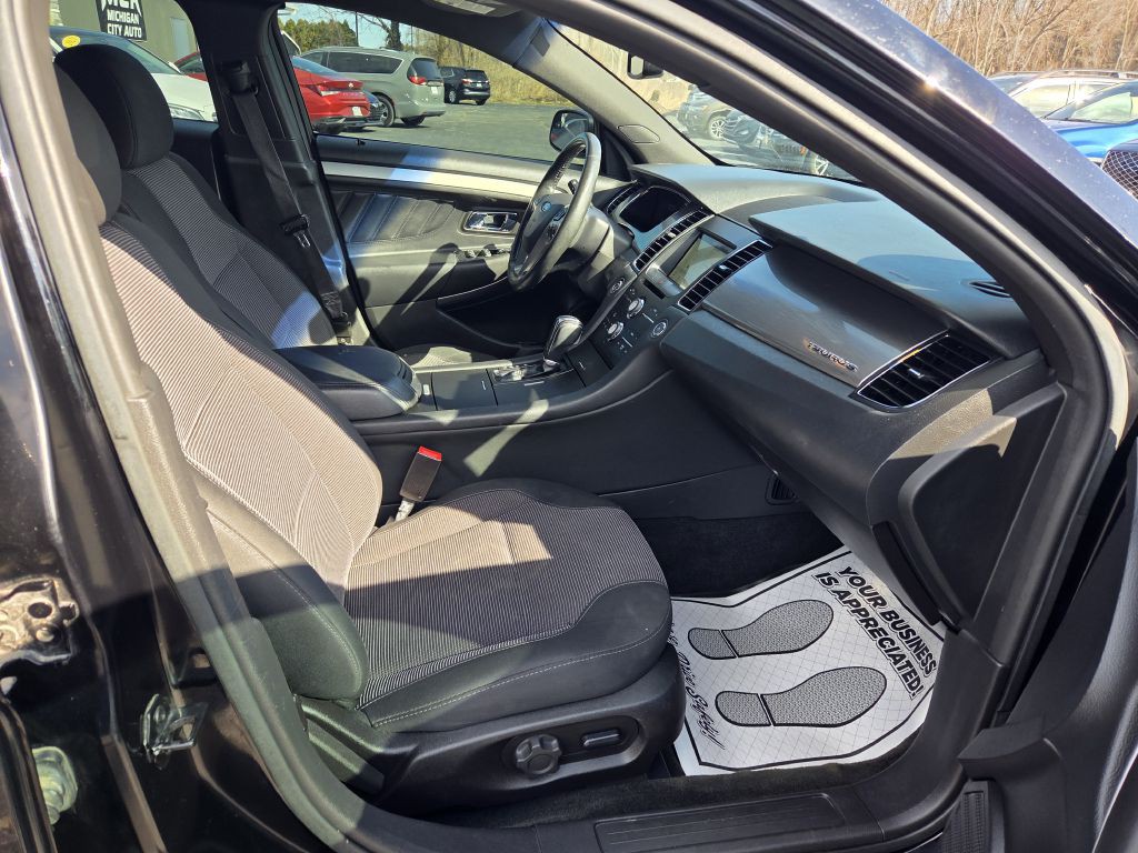 2016 Ford Taurus Image 47