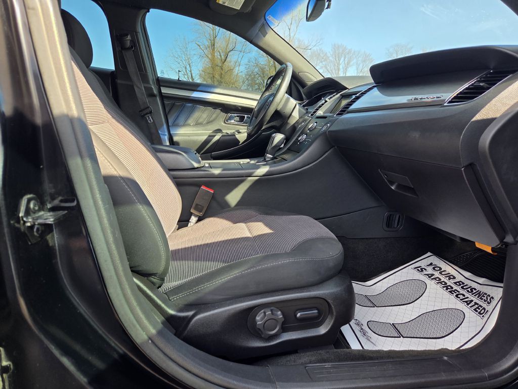 2016 Ford Taurus Image 48