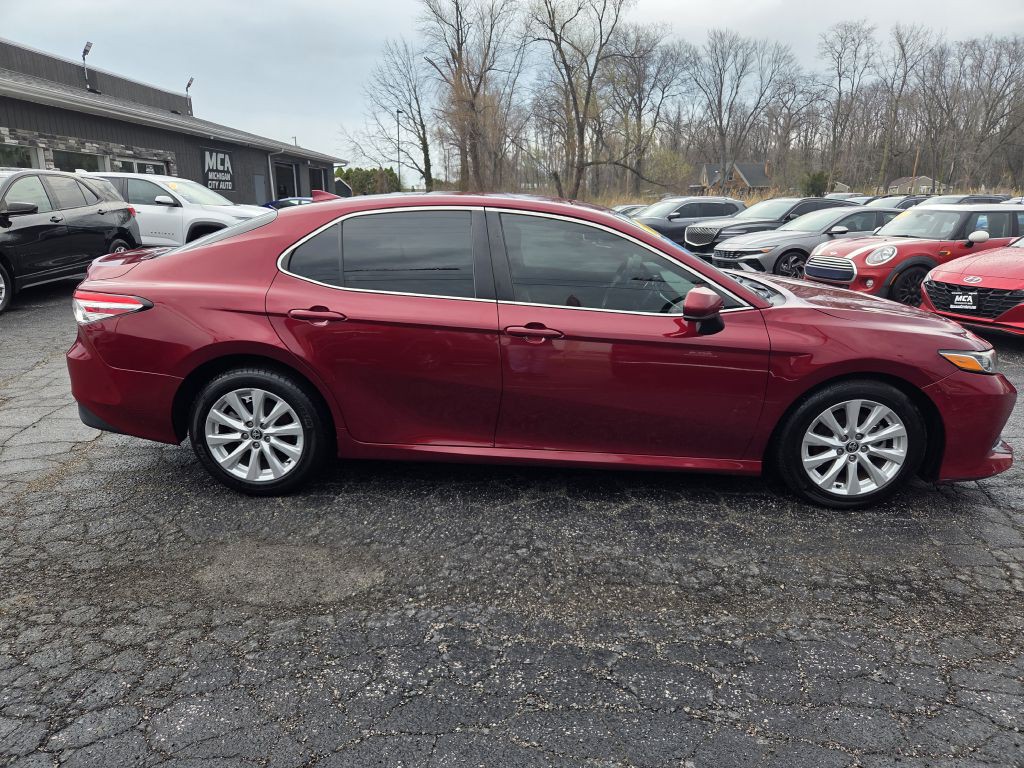 2020 Toyota Camry Image 5