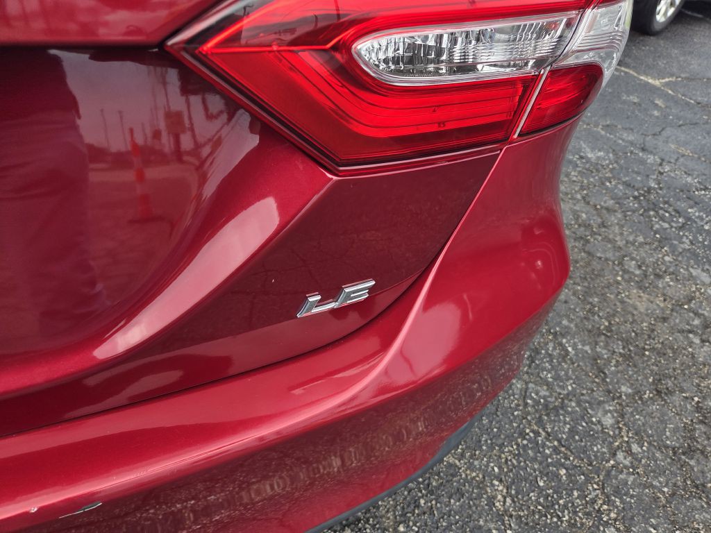 2020 Toyota Camry Image 9