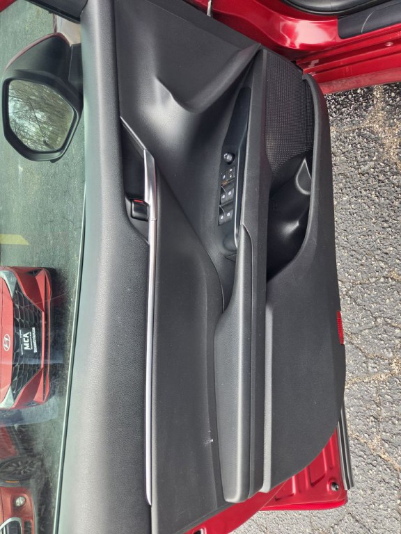 2020 Toyota Camry Image 19