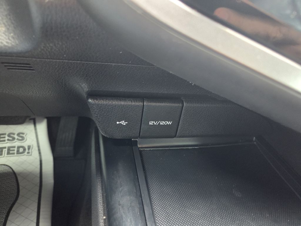 2020 Toyota Camry Image 30