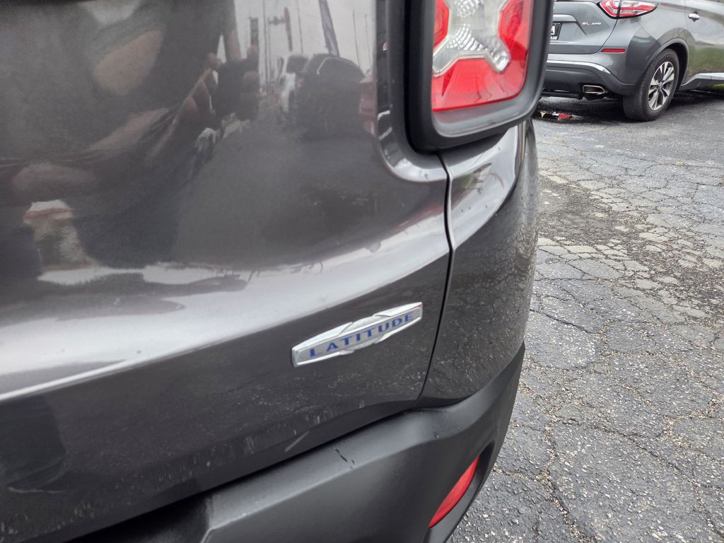 2017 Jeep Renegade Image 9