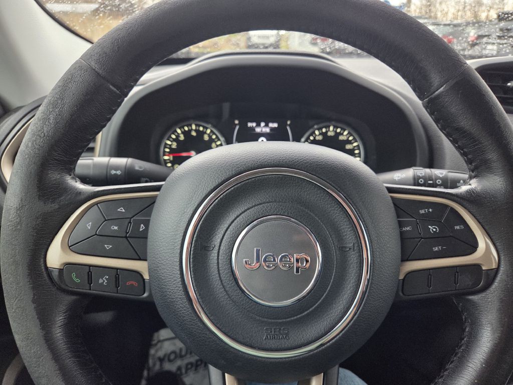 2017 Jeep Renegade Image 24