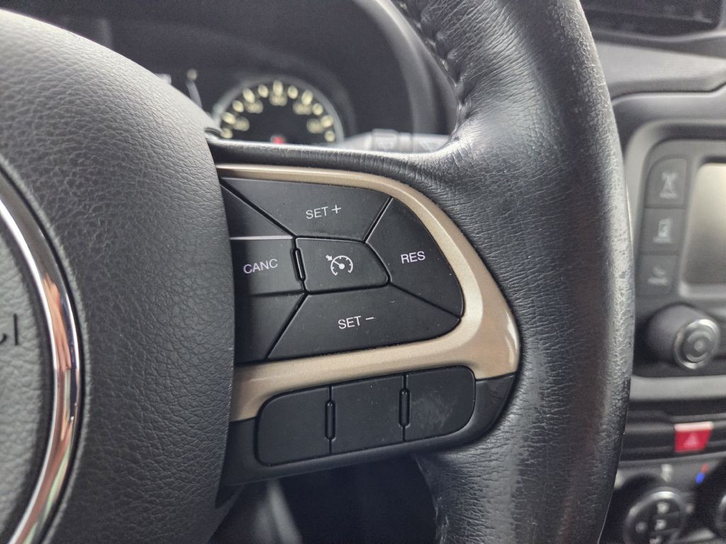 2017 Jeep Renegade Image 26