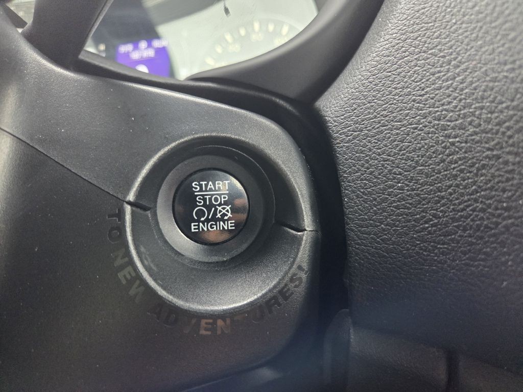 2017 Jeep Renegade Image 27