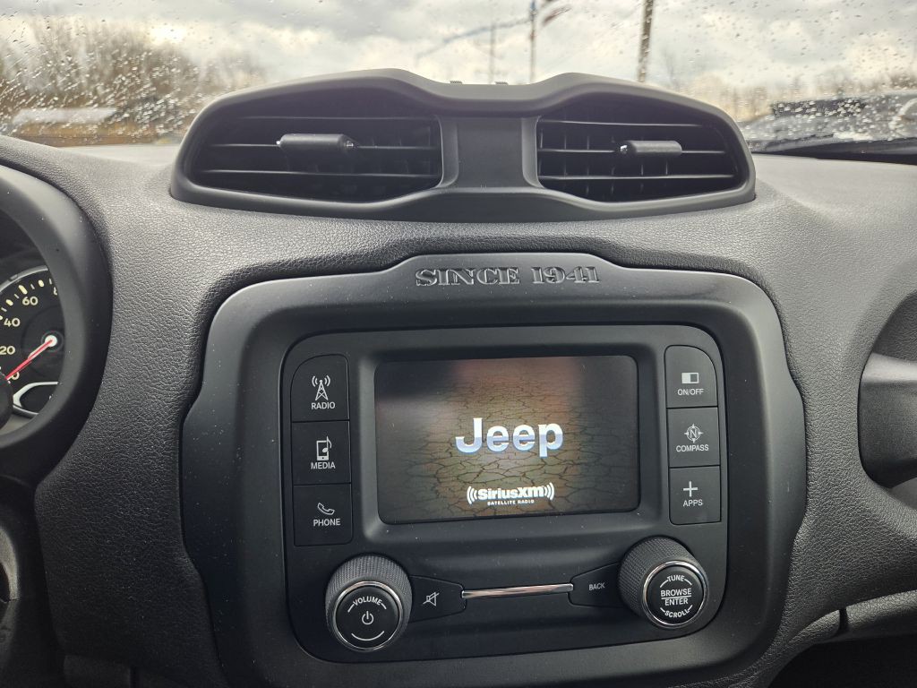 2017 Jeep Renegade Image 28