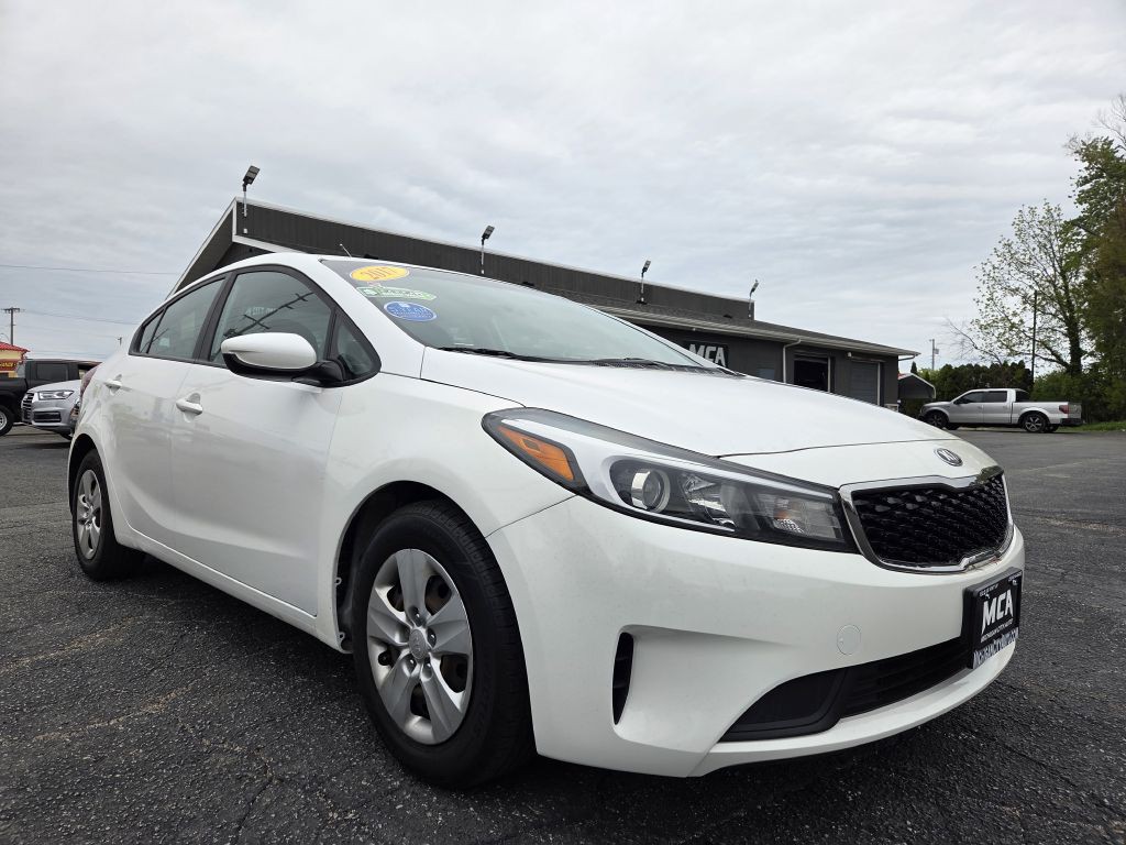 2017 Kia Forte Image 1