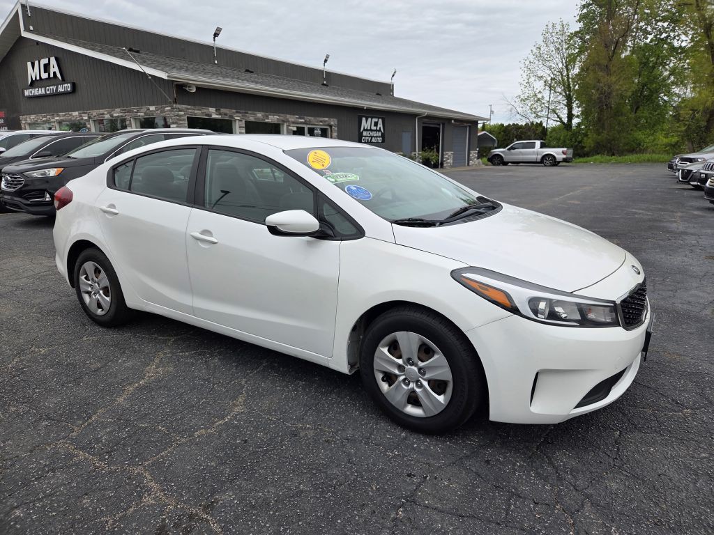 2017 Kia Forte Image 3