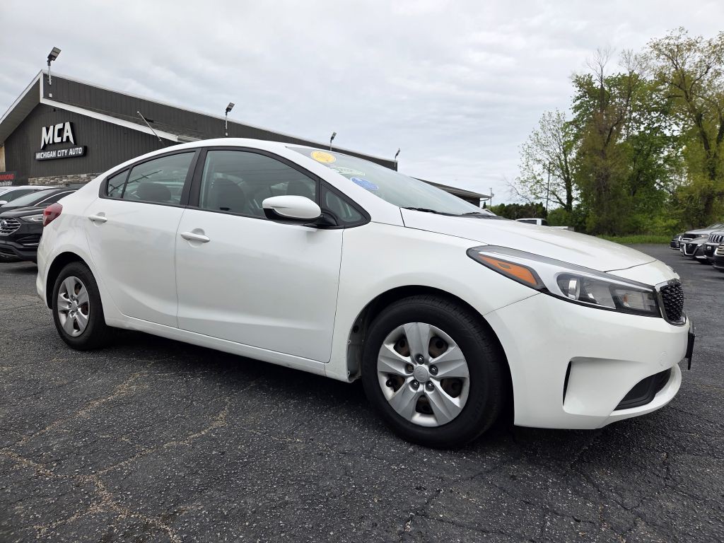 2017 Kia Forte Image 4