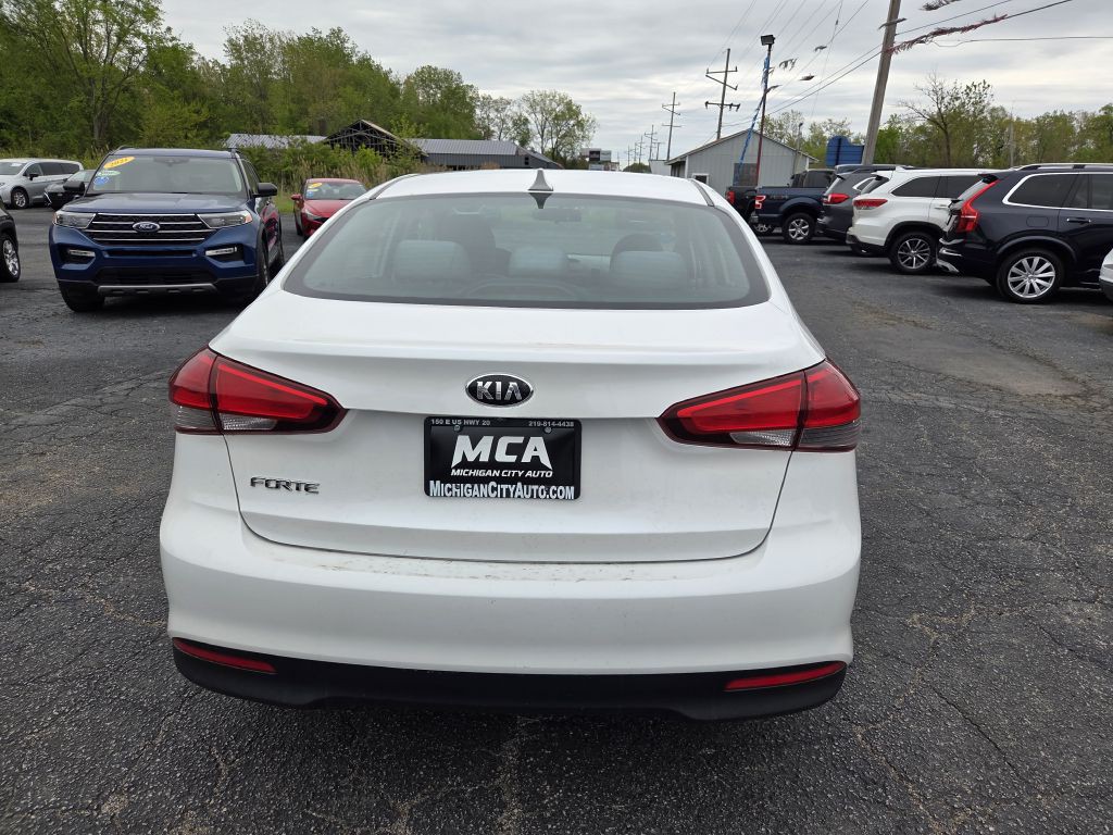 2017 Kia Forte Image 8