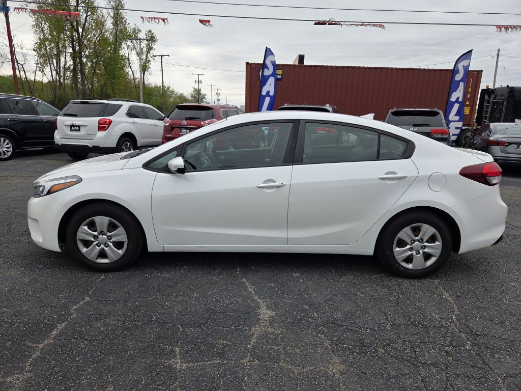2017 Kia Forte Image 12