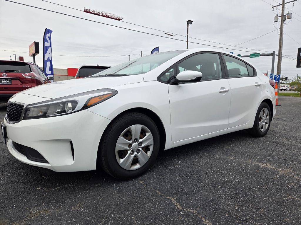 2017 Kia Forte Image 14