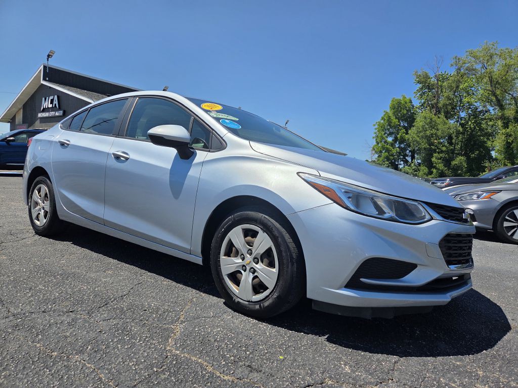 2018 Chevrolet Cruze Image 4