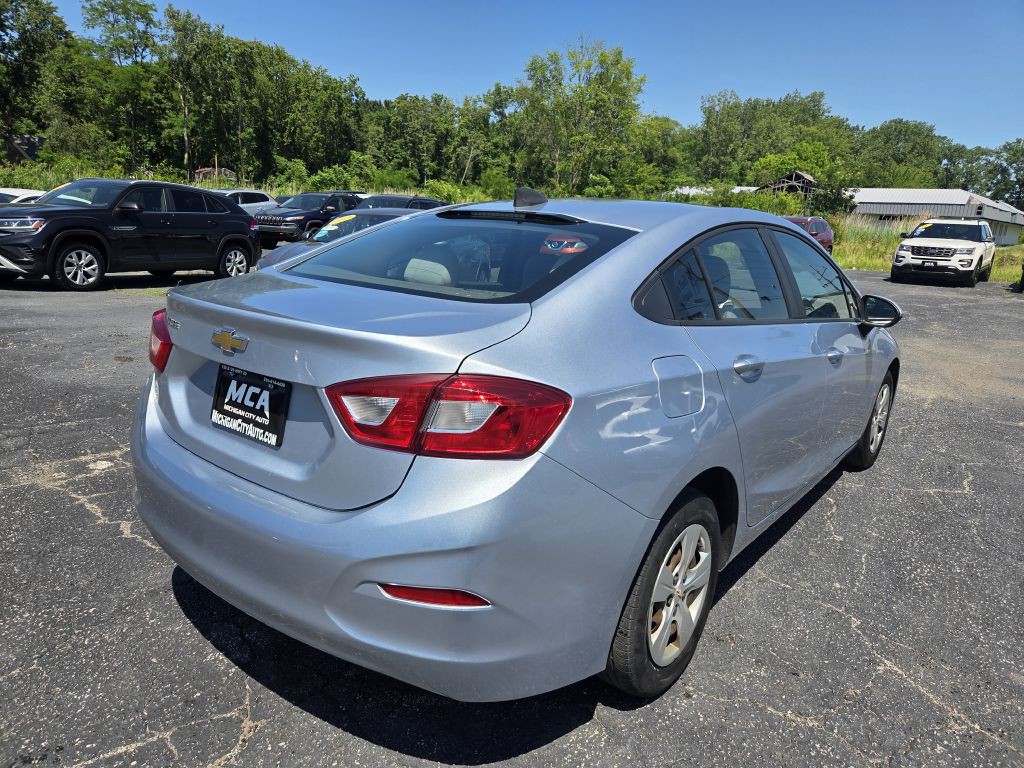 2018 Chevrolet Cruze Image 7