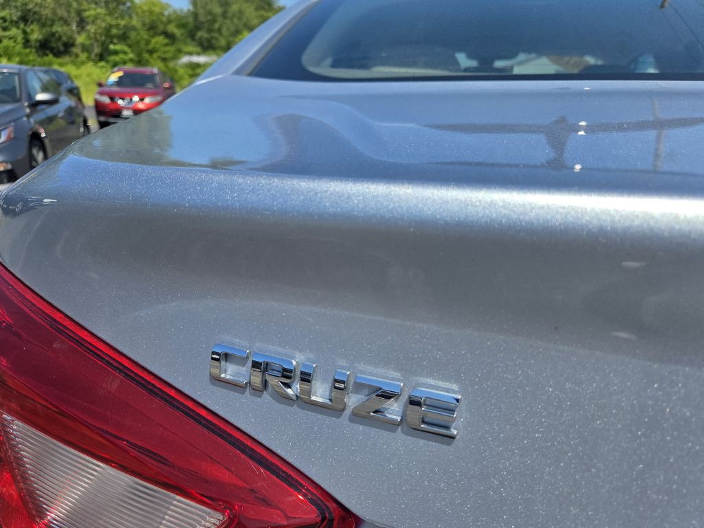 2018 Chevrolet Cruze Image 9