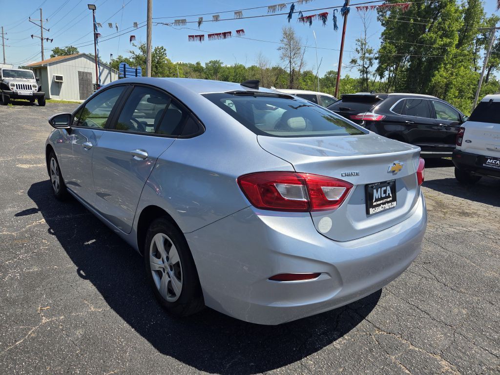 2018 Chevrolet Cruze Image 10