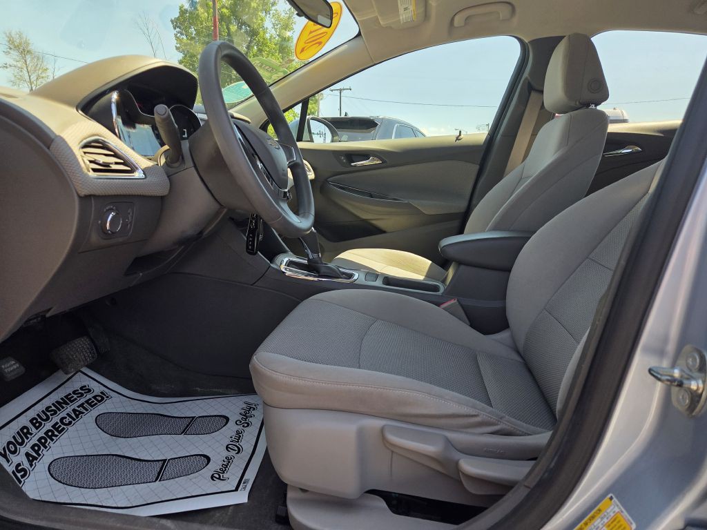 2018 Chevrolet Cruze Image 21