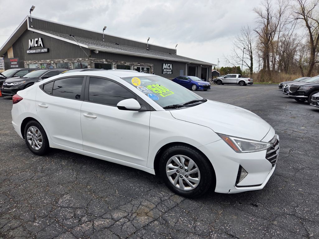 2019 Hyundai Elantra Image 3