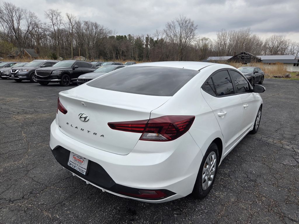 2019 Hyundai Elantra Image 7