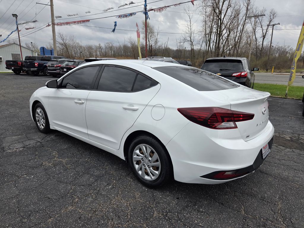 2019 Hyundai Elantra Image 10