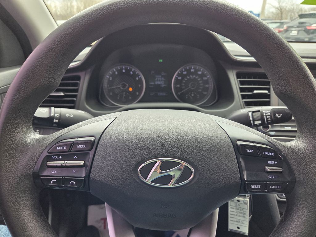 2019 Hyundai Elantra Image 24