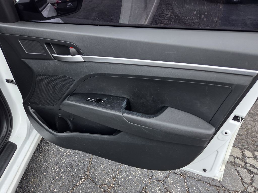 2019 Hyundai Elantra Image 33