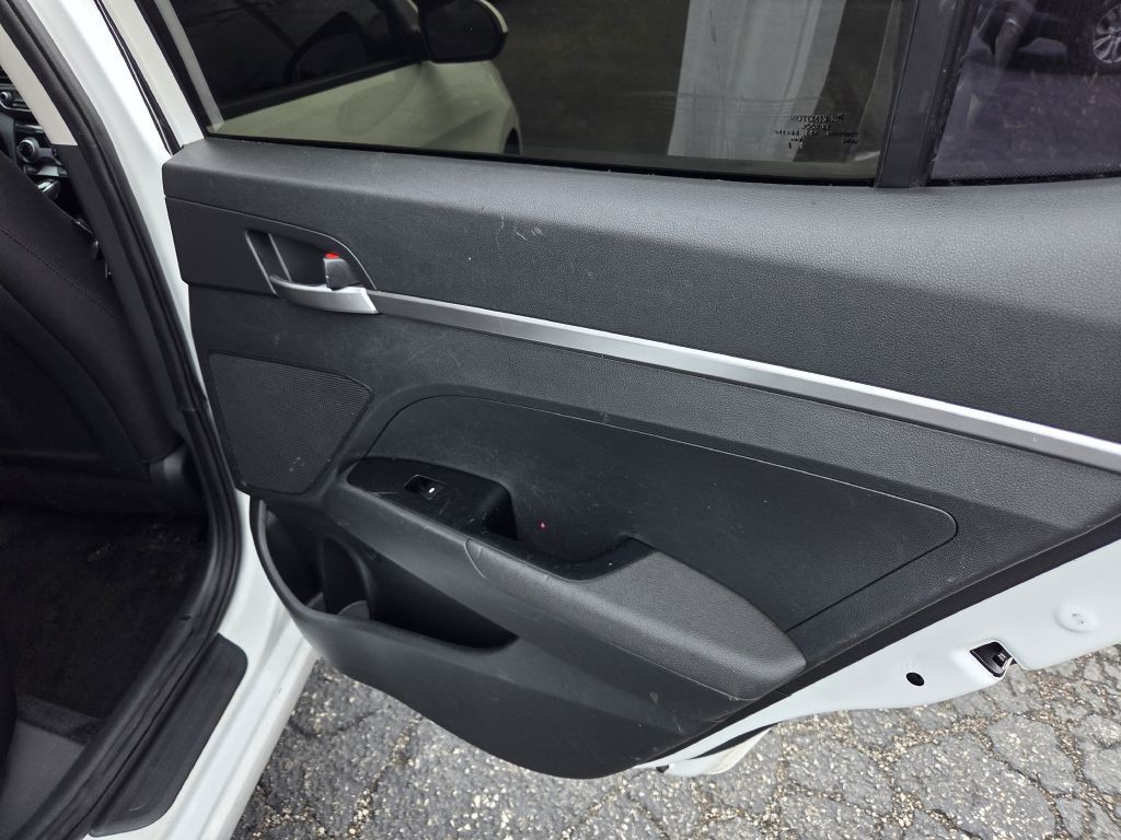 2019 Hyundai Elantra Image 36