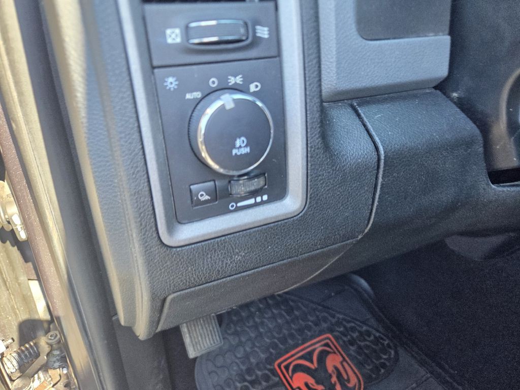2015 RAM 1500 Image 23