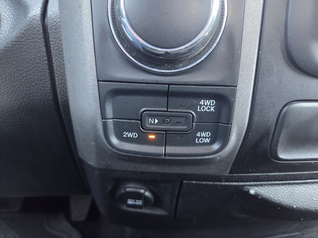 2015 RAM 1500 Image 30