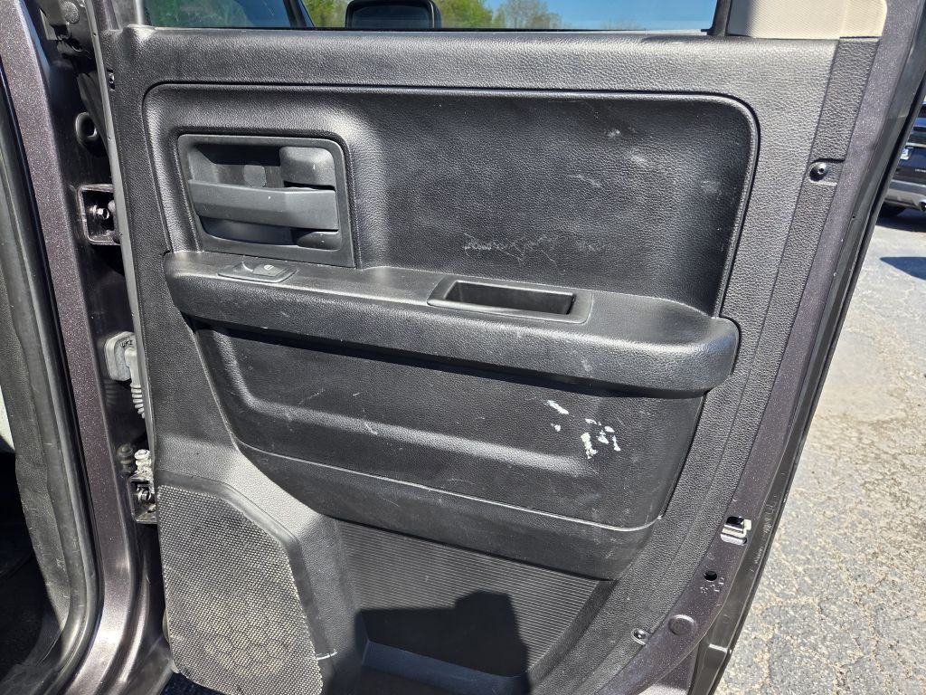 2015 RAM 1500 Image 42
