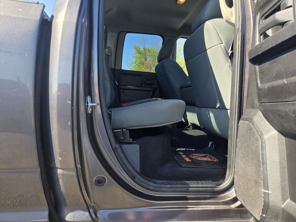 2015 RAM 1500 Image 44